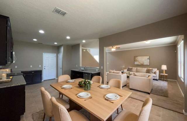 11838 Twin Oaks Path Gallery 3