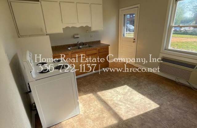 Cambridge Apartments | 607 W. 23rd Street Apt A Gallery 2