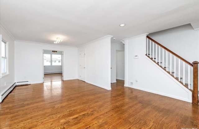2687 Riverside Avenue Gallery 3