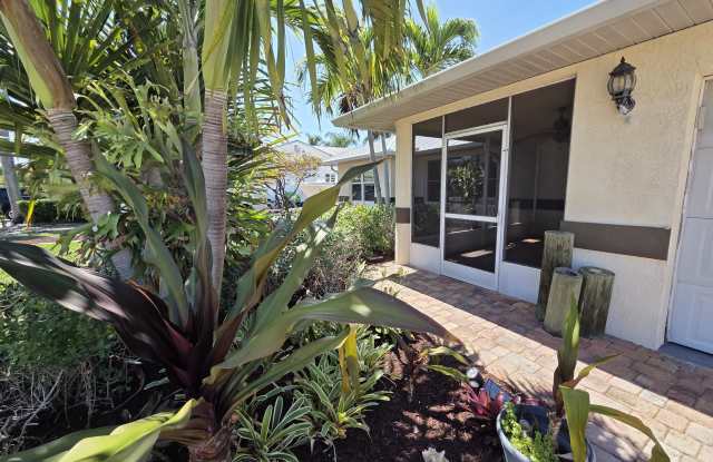 5501 SE Nassau Terrace Gallery 3