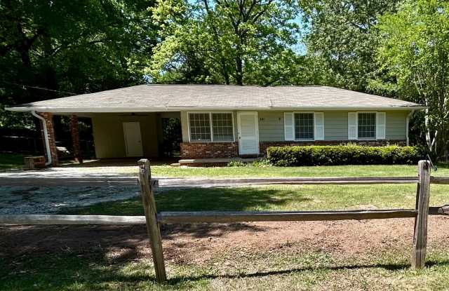 Charming 3-Bedroom Home photos photos