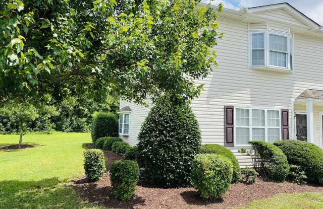 3817 E Vancroft Circle Gallery 2
