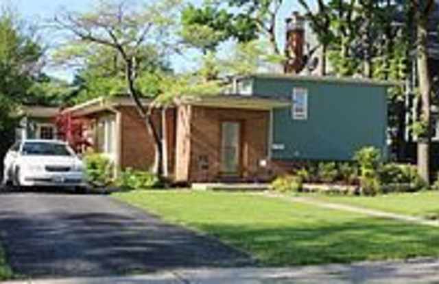 436 East Schiller Street Gallery 2