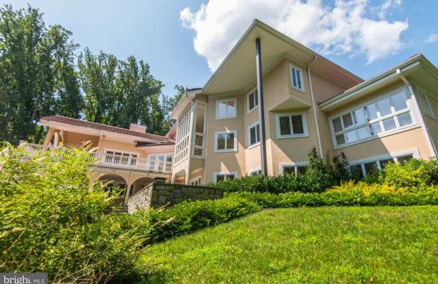 8513 HORSESHOE LN Gallery 2