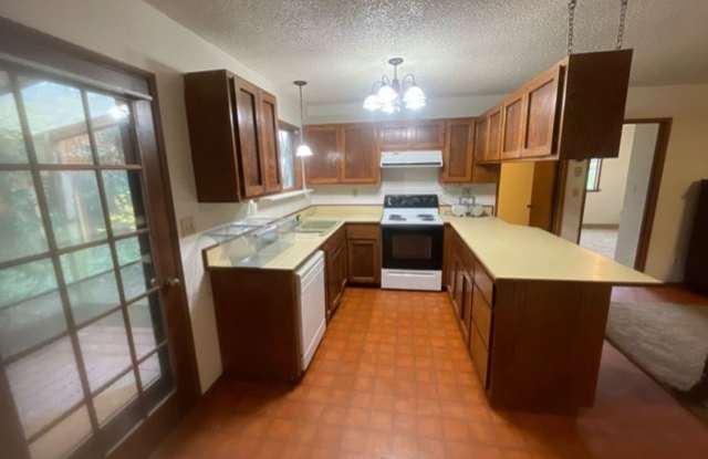 Two Bedroom One Bathroom ADU with shared entrance photos photos