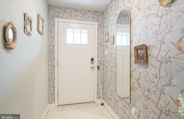 60 AUTUMN PARK Drive Gallery 4