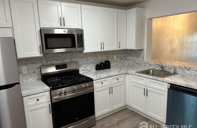 204 Forsythia Lane Gallery 4