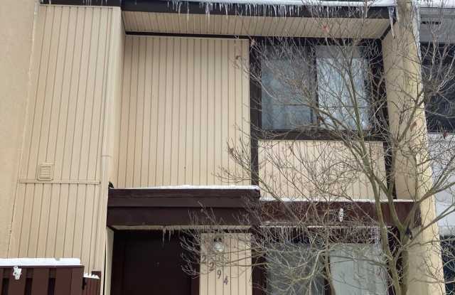 2294 WHITE CORNUS Lane photos photos