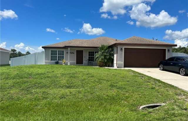 2910 25th Street W photos photos