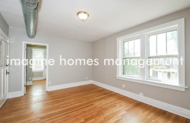 4547 Flora Avenue Gallery 3