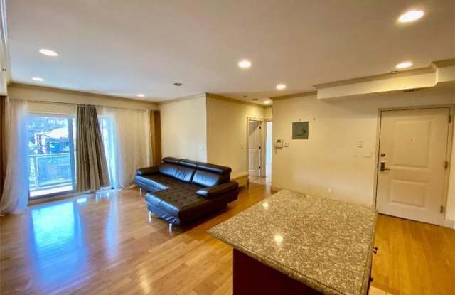 1689 East 21st Street photos photos