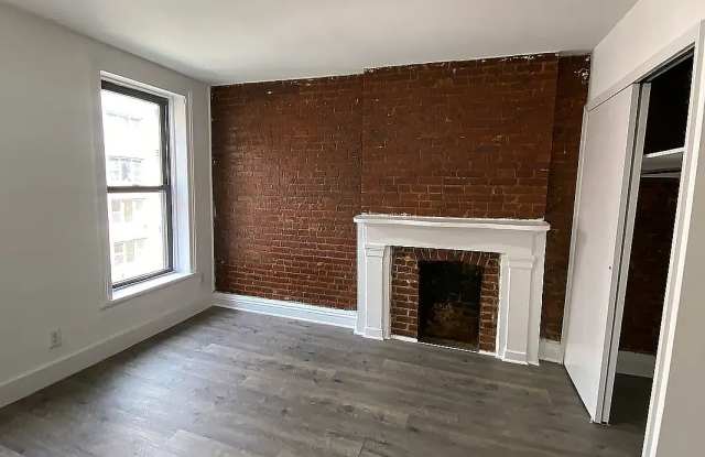 410 W 56th St Apt 4A Gallery 2