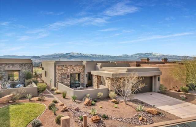 Beautiful home in Entrada! - 2139 West Cougar Rock Circle, St. George, UT 84770