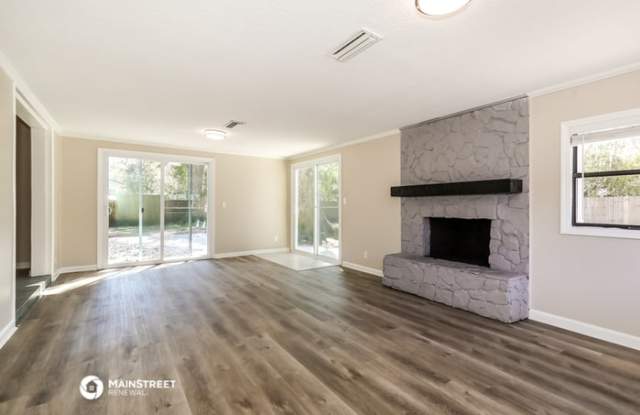1220 Arbor Circle Gallery 3