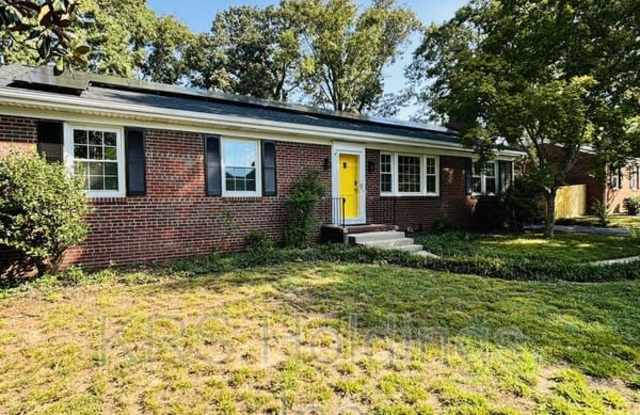 8810 Avalon Dr Gallery 3