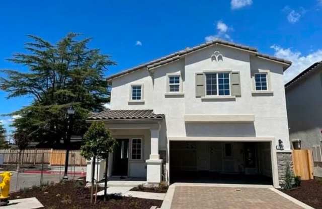 137 Mountaintop Avenue photos photos