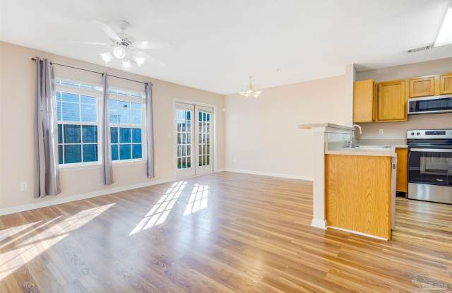 210 Swaying Pine Ct Gallery 2