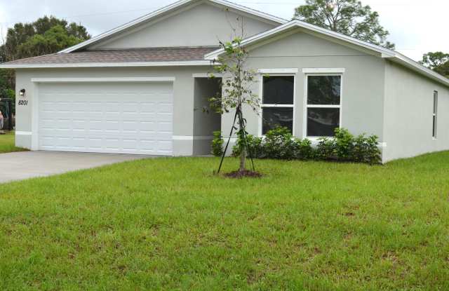 8201 Deland Avenue Gallery 2