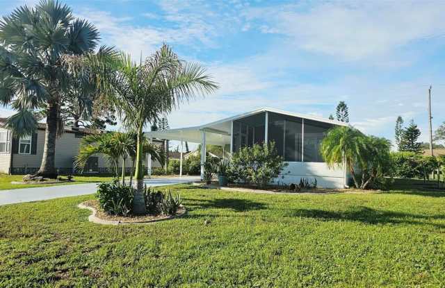 9122 KESTRAL Circle Gallery 1