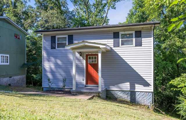 Modern, Newly Renovated Home photos photos Modern, Newly Renovated Home photos photos
