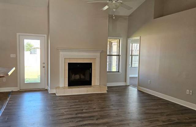 Biloxi 4 bedroom Gallery 4