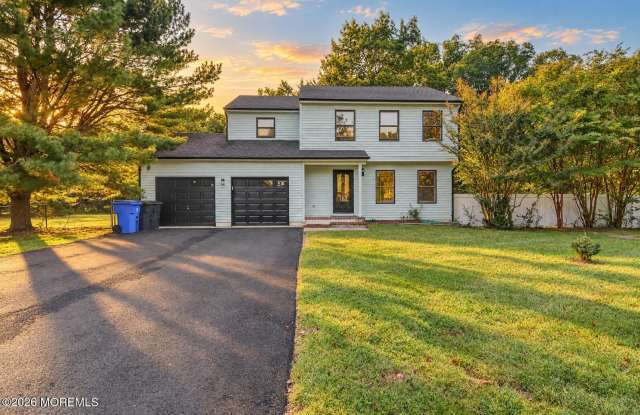 195 Edgemere Court Gallery 1