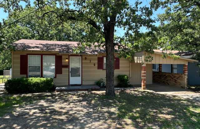 Delightful 2-bedroom, 1-bath home in Tyler! photos photos