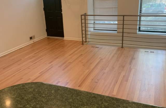 1709 West Erie Street Gallery 2