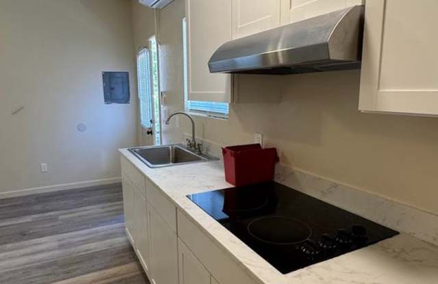 Cozy 2 Bedroom, 1 Bath Home – $1,290/mo | Water  Trash Included photos photos