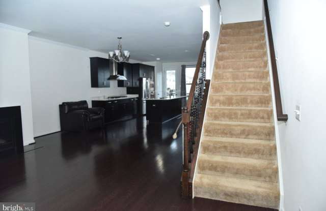 42245 HAMPTON WOODS TERRACE Gallery 3