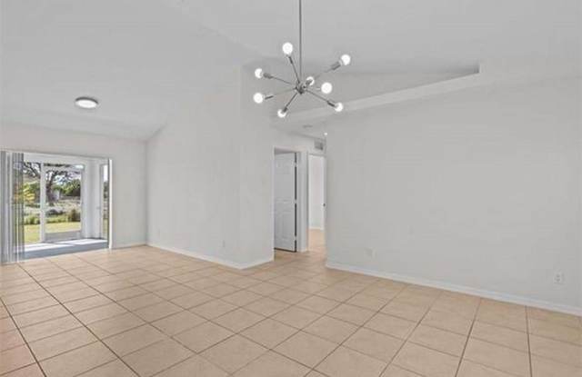 4303 26th Street SW Gallery 4