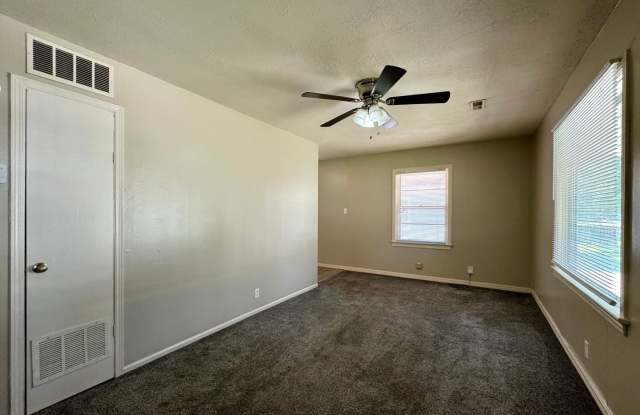 532 N Gordon - 2/1 Gallery 4