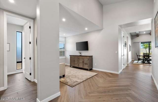 4755 N Yorkshire Loop Gallery 4