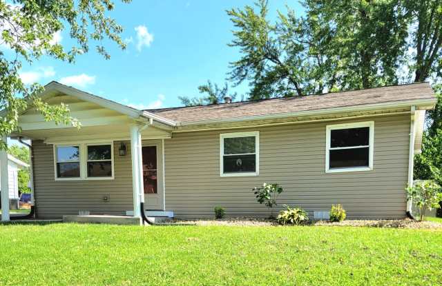 Updated and Move in ready...26 Georgetown Dr, Pontoon Beach Gallery 1