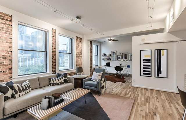 915 Franklin Street - 915 Franklin Street, Houston, TX 77002