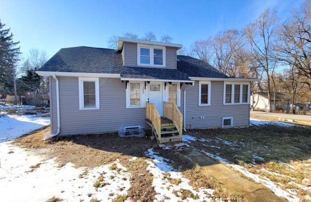 3823 E Wonder Lake Road - 3823 East Wonder Lake Road, McHenry County, IL 60097