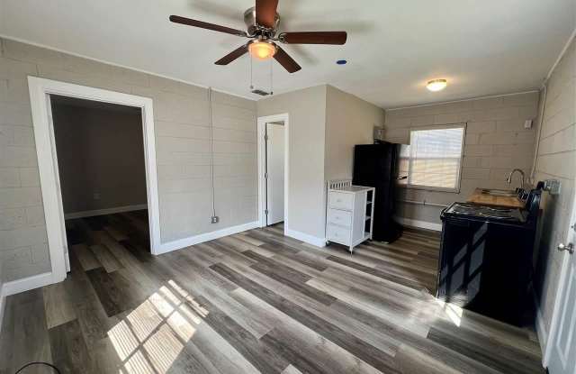 2405 BULLINGTON STREET photos photos
