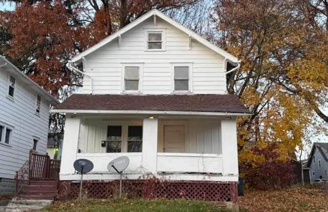 Spacious 3-Bedroom Home for Lease in Akron - 869 Fried Street, Akron, OH 44320