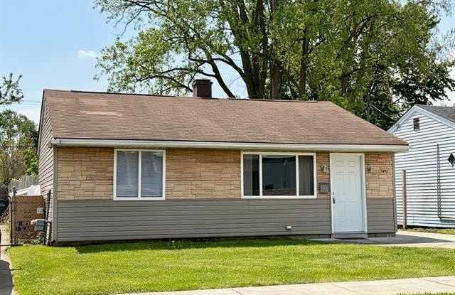 1492 E Woodruff Avenue photos photos