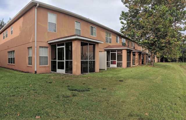 Quality Townhome In Convenient Location! Gallery 3