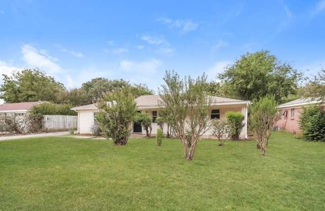 4009 Shawnee Trail - 4009 Shawnee Trail, Lake Worth, TX 76135