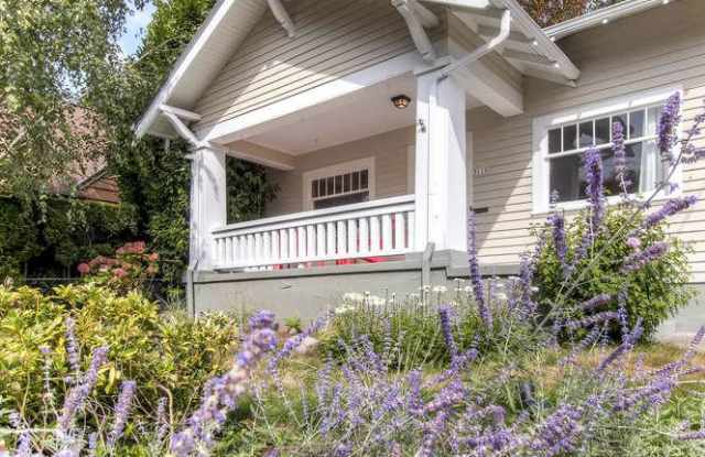 3115 Ne Schuyler St - 3115 Northeast Schuyler Street, Portland, OR 97212