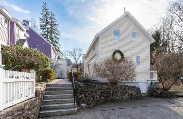 774 Middle Street - 774 Middle Street, Portsmouth, NH 03801