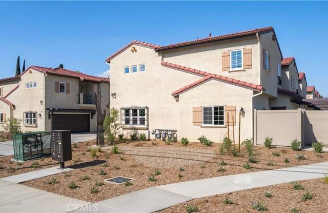961 E Phillips Boulevard E photos photos