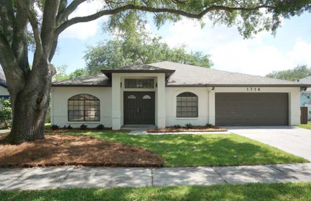 1714 Staysail Drive photos photos