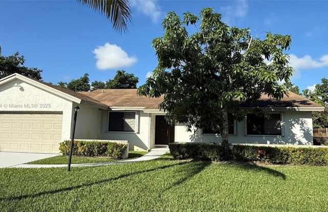 17010 SW 93rd Ave photos photos