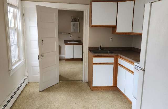 108 Apsley St - 108 Apsley Street, Hudson, MA 01749