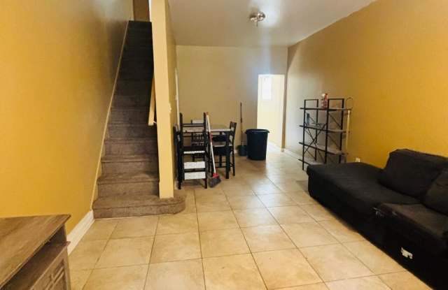 2911 N 9TH Street Gallery 2