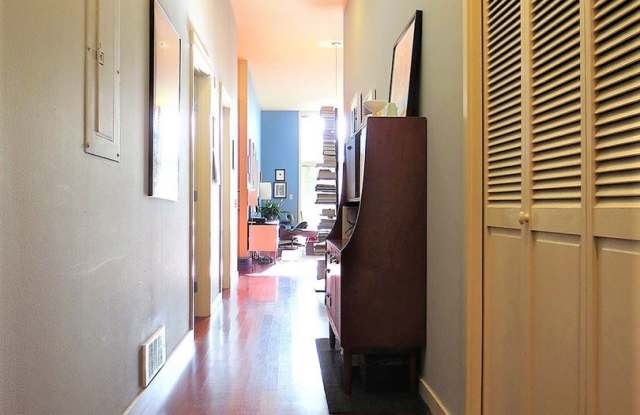 1909 10th Ave W #101 Gallery 4