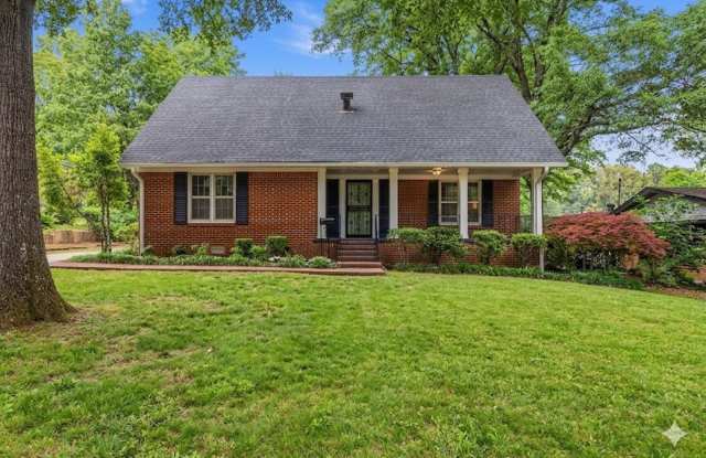 Charming 4 Bed / 2 Bath Multi-Level Home with Sunroom, Workshop & Huge Yard photos photos